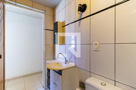 Casa de condomínio à venda com 430m², 3 quartos e 4 vagasBanheiro social 1