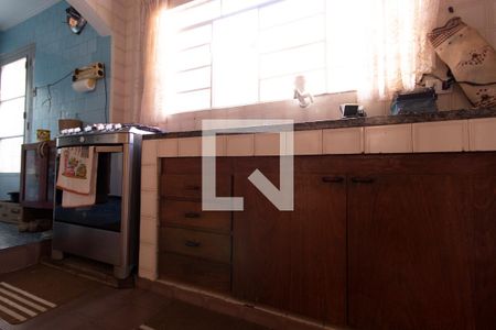 Casa à venda com 230m², 3 quartos e 2 vagasCozinha - Armários