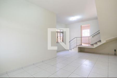 Sala de casa à venda com 3 quartos, 160m² em Imirim, São Paulo