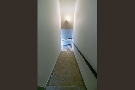 Escadas de casa à venda com 3 quartos, 160m² em Imirim, São Paulo