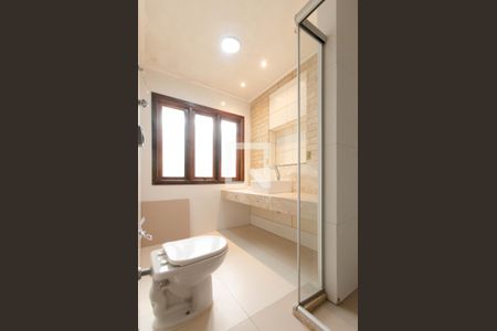 Casa à venda com 356m², 4 quartos e 4 vagasBanheiro da Suíte 4