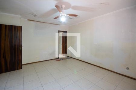 Casa à venda com 356m², 4 quartos e 4 vagasQuarto 4 - Suíte