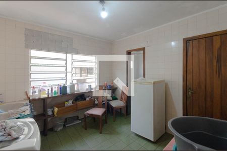 Casa à venda com 356m², 4 quartos e 4 vagasLavanderia