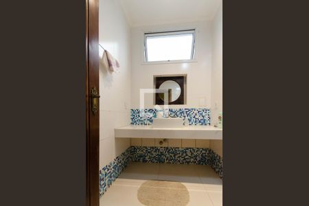 Casa à venda com 356m², 4 quartos e 4 vagasBanheiro da Suíte 3