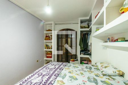 Casa à venda com 150m², 5 quartos e 4 vagasQuarto 1 casa 2