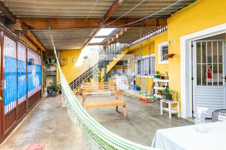 Casa à venda com 150m², 5 quartos e 4 vagasQuintal 