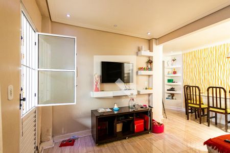 Sala  de casa à venda com 5 quartos, 150m² em Vila União (zona Leste), São Paulo