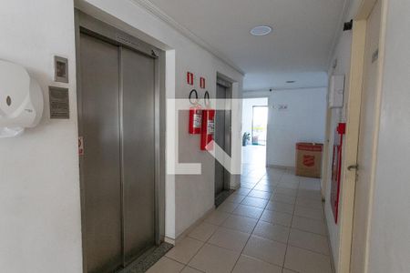 Apartamento à venda com 66m², 2 quartos e 1 vagaHall dos elevadores 