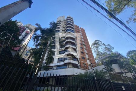 Apartamento à venda com 213m², 5 quartos e 4 vagas Apartamento à venda com 213m², 5 quartos e 4 vagasFachada