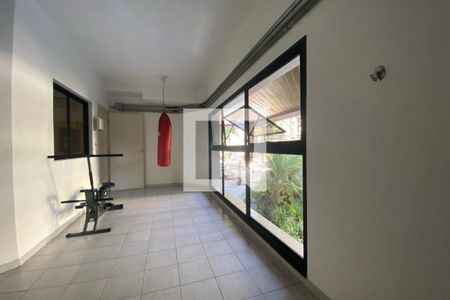 Apartamento à venda com 213m², 5 quartos e 4 vagas Apartamento à venda com 213m², 5 quartos e 4 vagasÁrea comum - Academia