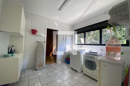 Apartamento à venda com 213m², 5 quartos e 4 vagas Apartamento à venda com 213m², 5 quartos e 4 vagasÁrea de Serviço