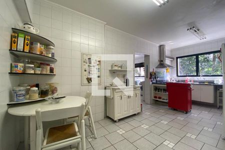 Apartamento à venda com 213m², 5 quartos e 4 vagas Apartamento à venda com 213m², 5 quartos e 4 vagasCozinha