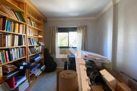 Apartamento à venda com 213m², 5 quartos e 4 vagas Apartamento à venda com 213m², 5 quartos e 4 vagasQuarto 4