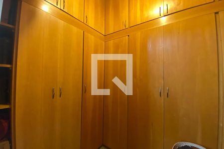 Apartamento à venda com 213m², 5 quartos e 4 vagas Apartamento à venda com 213m², 5 quartos e 4 vagasCloset da suíte 1