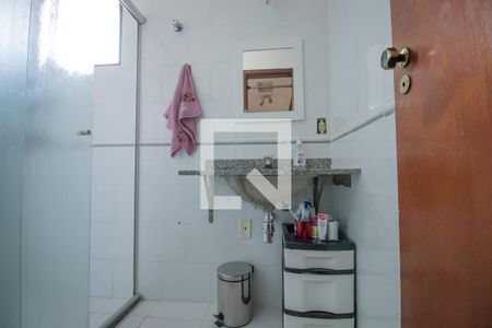 Casa à venda com 105m², 3 quartos e 2 vagasBanheiro 2