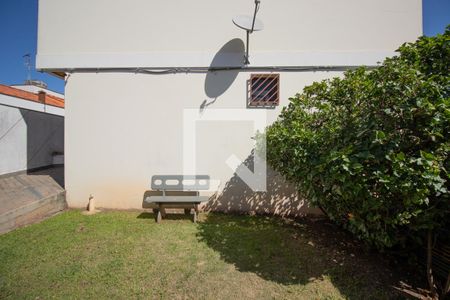 Casa à venda com 105m², 3 quartos e 2 vagasÁrea Comum - Churrasqueira