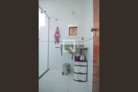 Casa à venda com 105m², 3 quartos e 2 vagasBanheiro 2