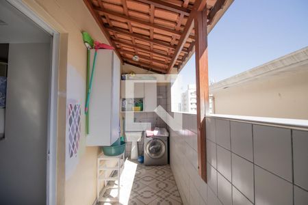 Casa à venda com 105m², 3 quartos e 2 vagasÁrea de Serviço