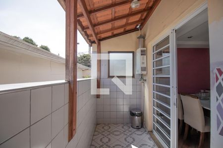 Casa à venda com 105m², 3 quartos e 2 vagasÁrea de Serviço