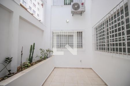 Casa à venda com 215m², 3 quartos e 3 vagasQuintal