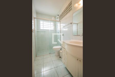 Casa à venda com 215m², 3 quartos e 3 vagasBanheiro 1 - Suíte 1