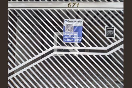 Casa à venda com 215m², 3 quartos e 3 vagasFachada