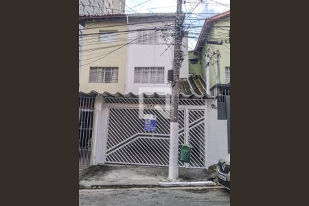 Casa à venda com 215m², 3 quartos e 3 vagasFachada