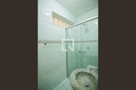 Casa à venda com 215m², 3 quartos e 3 vagasBanheiro 2