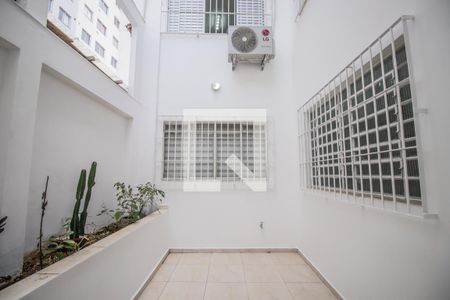 Casa à venda com 215m², 3 quartos e 3 vagasQuintal