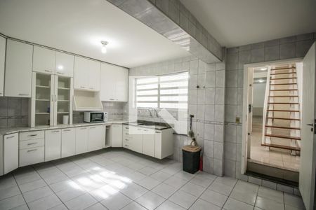 Casa à venda com 215m², 3 quartos e 3 vagasCozinha