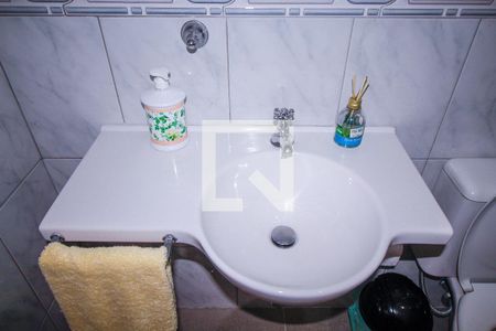 Casa à venda com 301m², 5 quartos e 5 vagasBanheiro 4