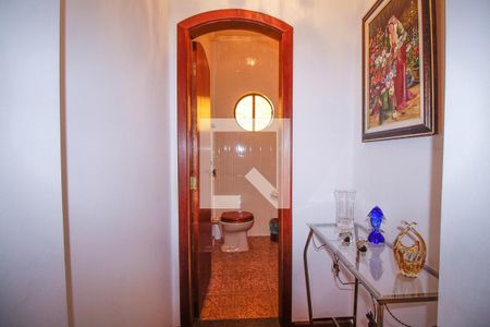 Casa à venda com 301m², 5 quartos e 5 vagasLavabo