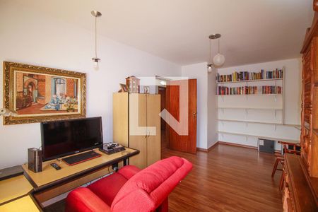 Casa à venda com 301m², 5 quartos e 5 vagasQuarto 5
