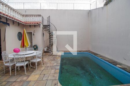 Casa à venda com 301m², 5 quartos e 5 vagasPiscina