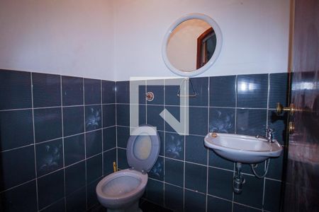 Casa à venda com 301m², 5 quartos e 5 vagasBanheiro de Serviço