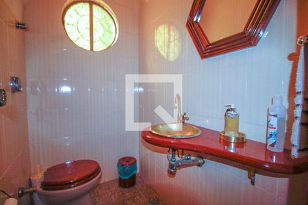 Casa à venda com 301m², 5 quartos e 5 vagasLavabo