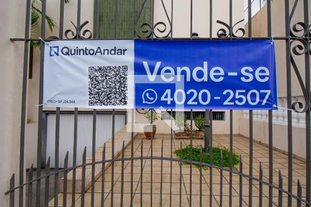 Casa à venda com 301m², 5 quartos e 5 vagasPlaquinha