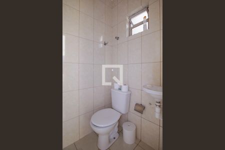 Casa à venda com 301m², 5 quartos e 5 vagasBanheiro 2