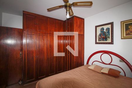 Casa à venda com 301m², 5 quartos e 5 vagasQuarto 1