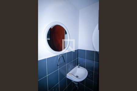 Casa à venda com 301m², 5 quartos e 5 vagasBanheiro de Serviço