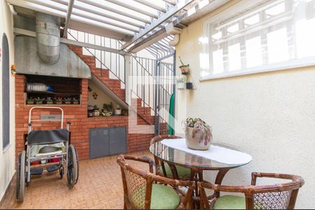 Casa à venda com 230m², 3 quartos e 4 vagas Casa à venda com 230m², 3 quartos e 4 vagasChurrasqueira
