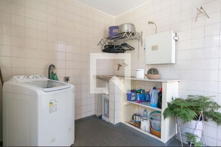 Casa à venda com 230m², 3 quartos e 4 vagas Casa à venda com 230m², 3 quartos e 4 vagasÁrea de Serviço