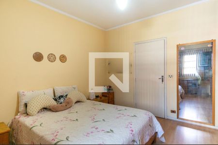 Casa à venda com 230m², 3 quartos e 4 vagas Casa à venda com 230m², 3 quartos e 4 vagasSuíte