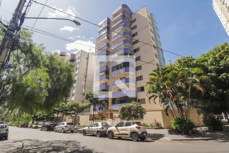Apartamento para alugar com 140m², 3 quartos e 2 vagasFachada