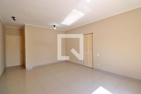 Casa à venda com 187m², 3 quartos e 2 vagasQuarto Suíte 2