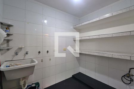 Casa à venda com 187m², 3 quartos e 2 vagasÁrea de Serviço