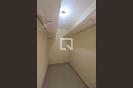 Casa à venda com 187m², 3 quartos e 2 vagasCloset da Suíte 2