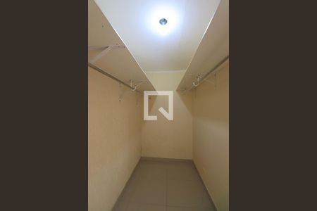 Casa à venda com 187m², 3 quartos e 2 vagasCloset da Suíte 2