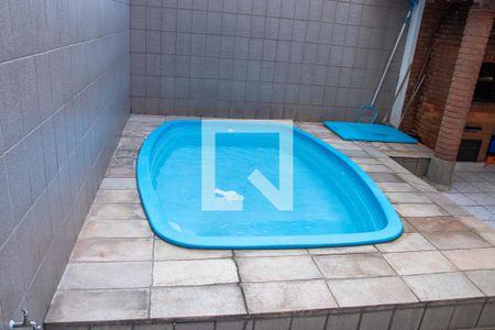 Casa à venda com 255m², 3 quartos e 3 vagasPiscina