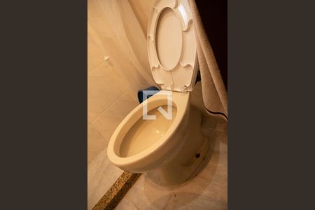 Casa à venda com 255m², 3 quartos e 3 vagasBanheiro do Quarto 2